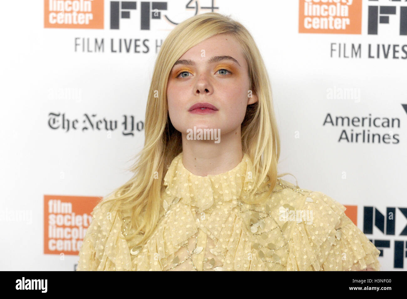 Elle Fanning lors de la première de "20e siècle les femmes" à la 54ème Festival du Film de New York à l'Alice Tully Hall, New York | Verwendung weltweit Banque D'Images