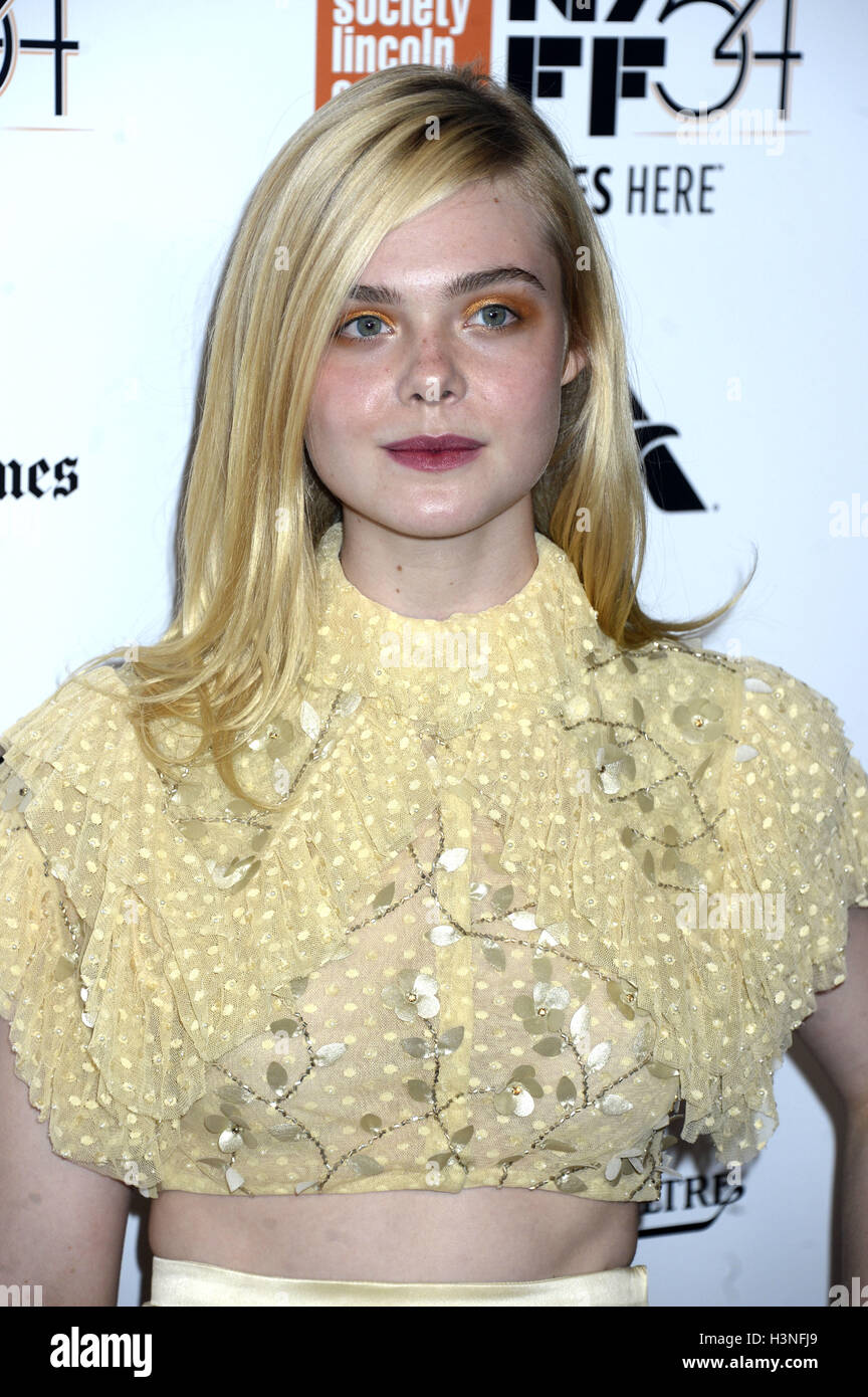 Elle Fanning lors de la première de "20e siècle les femmes" à la 54ème Festival du Film de New York à l'Alice Tully Hall, New York | Verwendung weltweit Banque D'Images