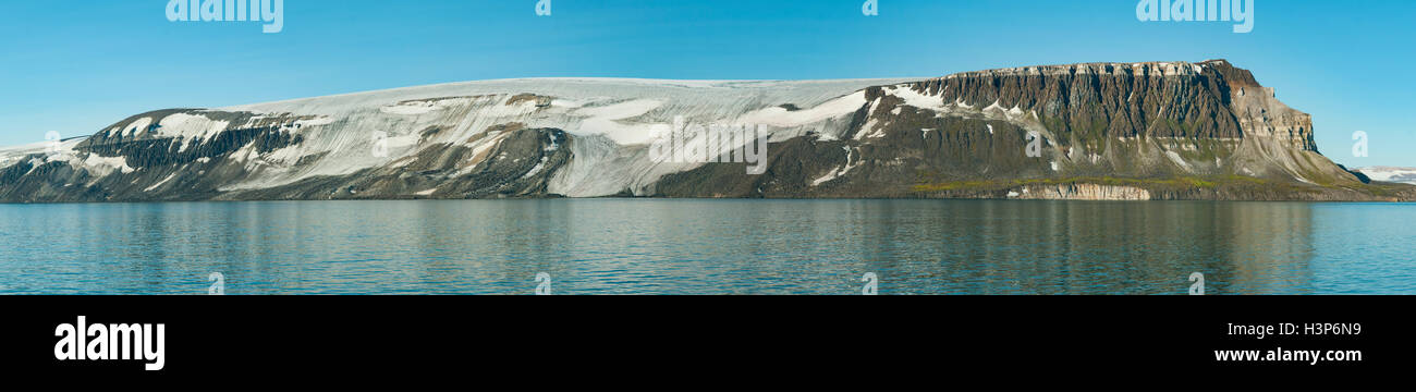 Voir en Alkefjellet, Svalbard, Norvège Panorama Banque D'Images