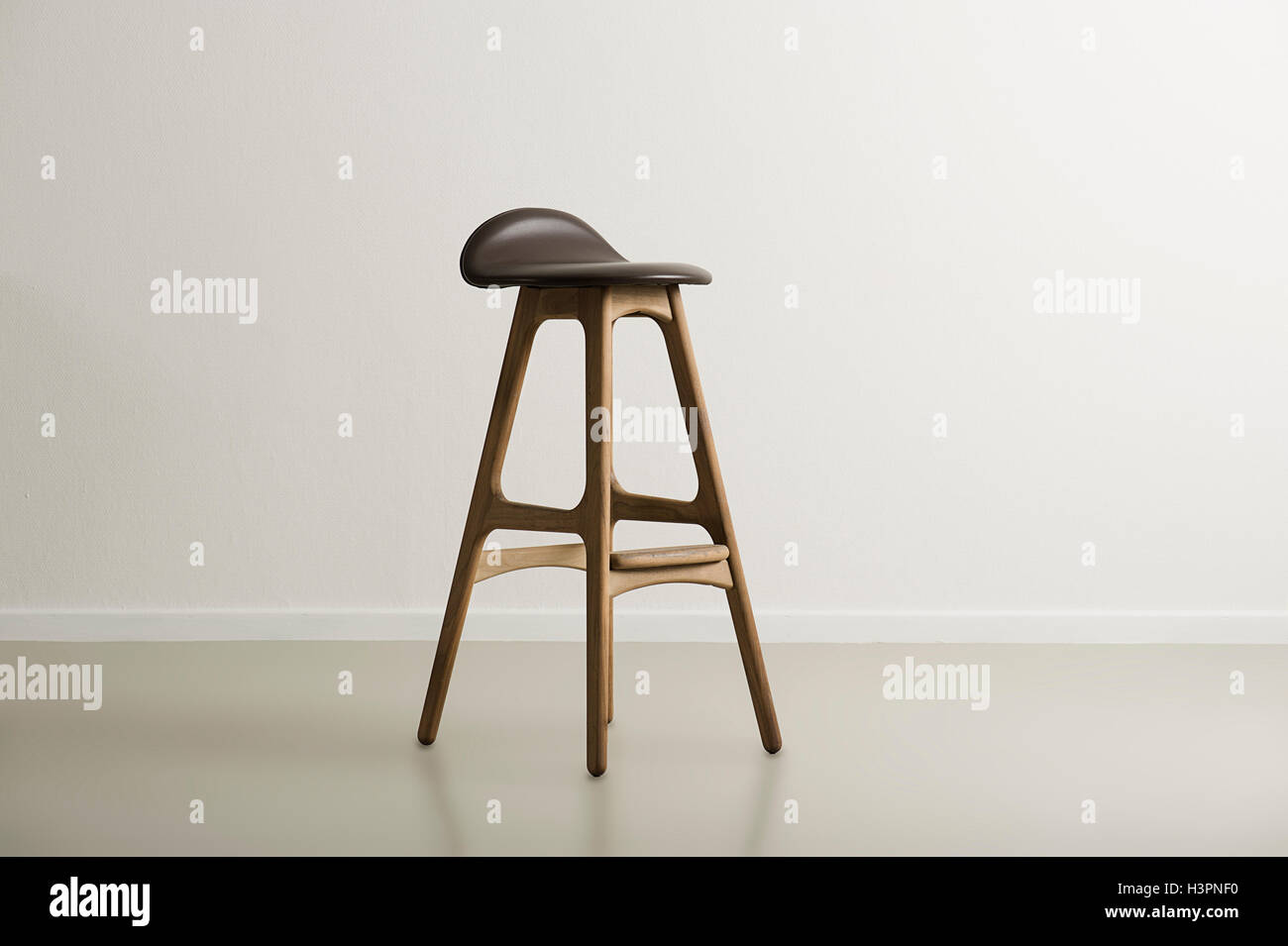 Chaise de douche avec Duro de siège moulé - Stockx Medical