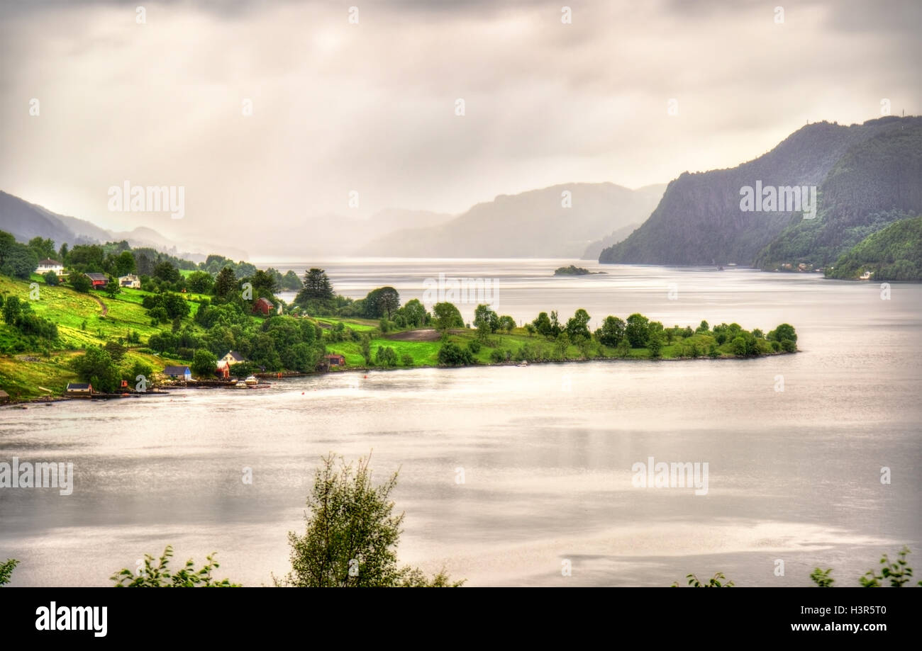 Avis de Sorfjorden fjord près de Bergen en Norvège Banque D'Images