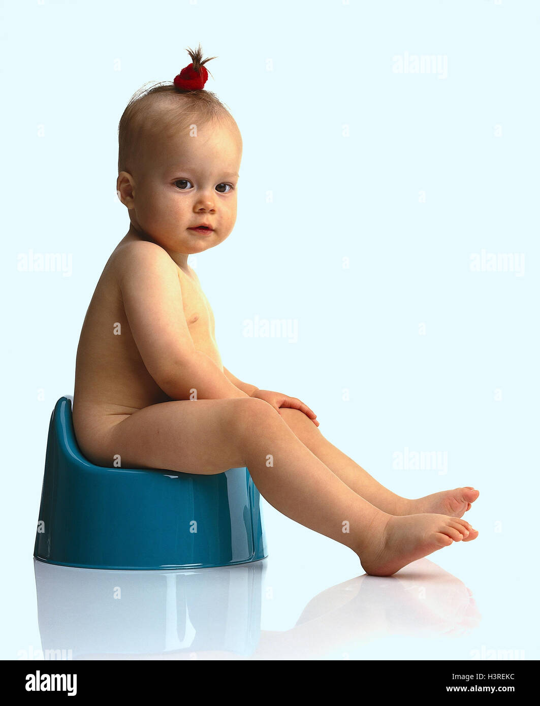 Nourrisson, nude, pots de chambre, s'asseoir, bébé, enfant, fille, pot, pot  de chambre, studio Photo Stock - Alamy
