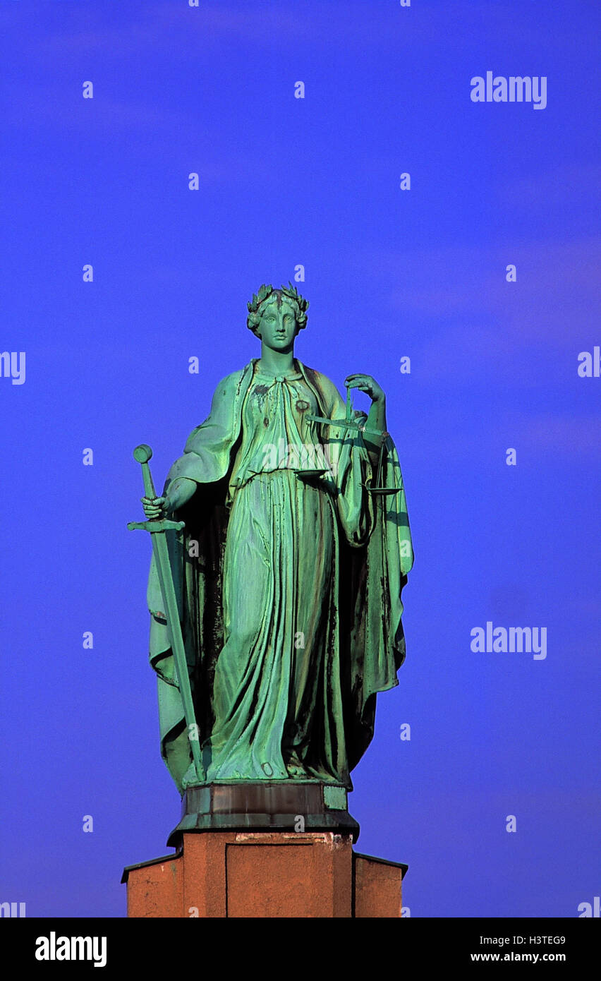 Germany, Bavaria, Munich, statue, déesse de la Justice, justice, Romain, balances, épée Banque D'Images