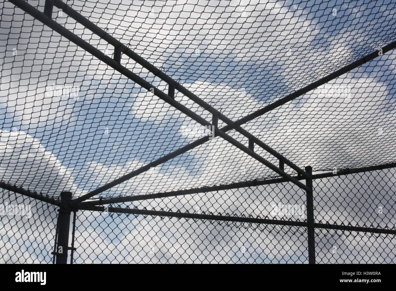 Vue depuis l'intérieur de la cage de frappeurs. Banque D'Images