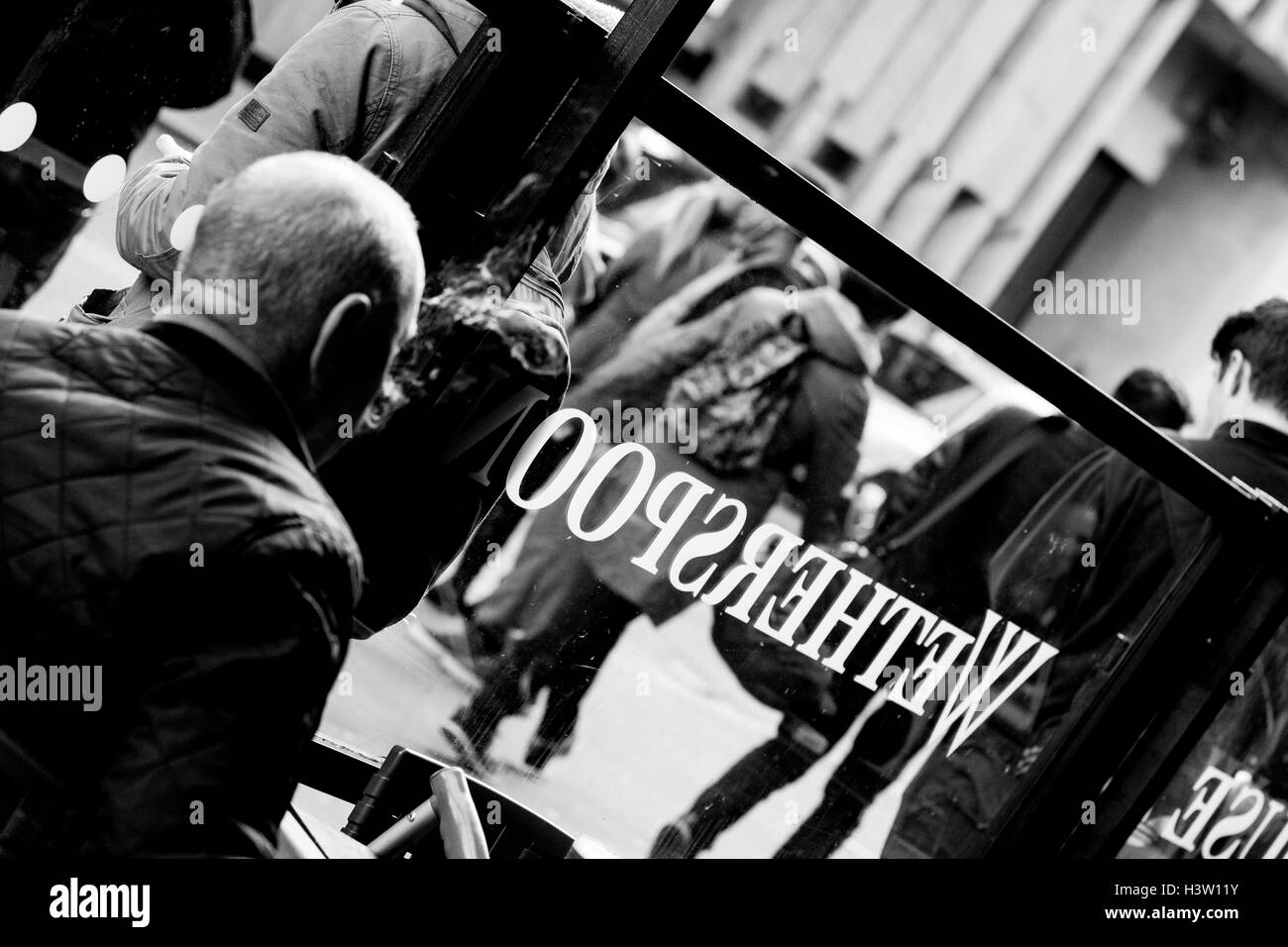 Street Photography, Film, l'heure de pointe, la ville, la circulation, Glasgow, Ecosse, Banque D'Images