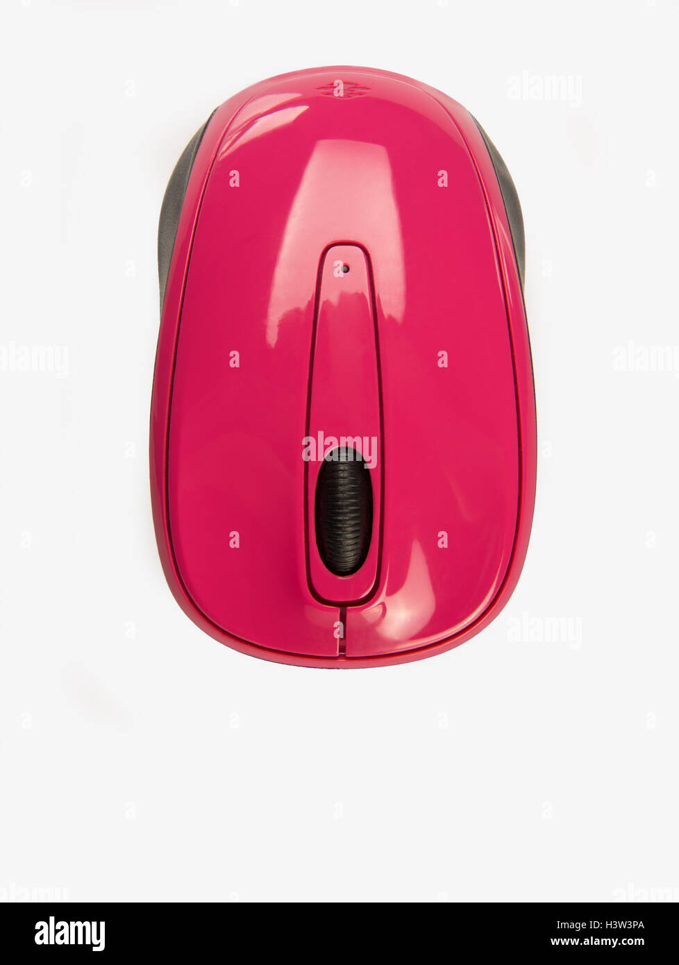 Petite souris sans fil pour ordinateur portable portable rose Banque D'Images