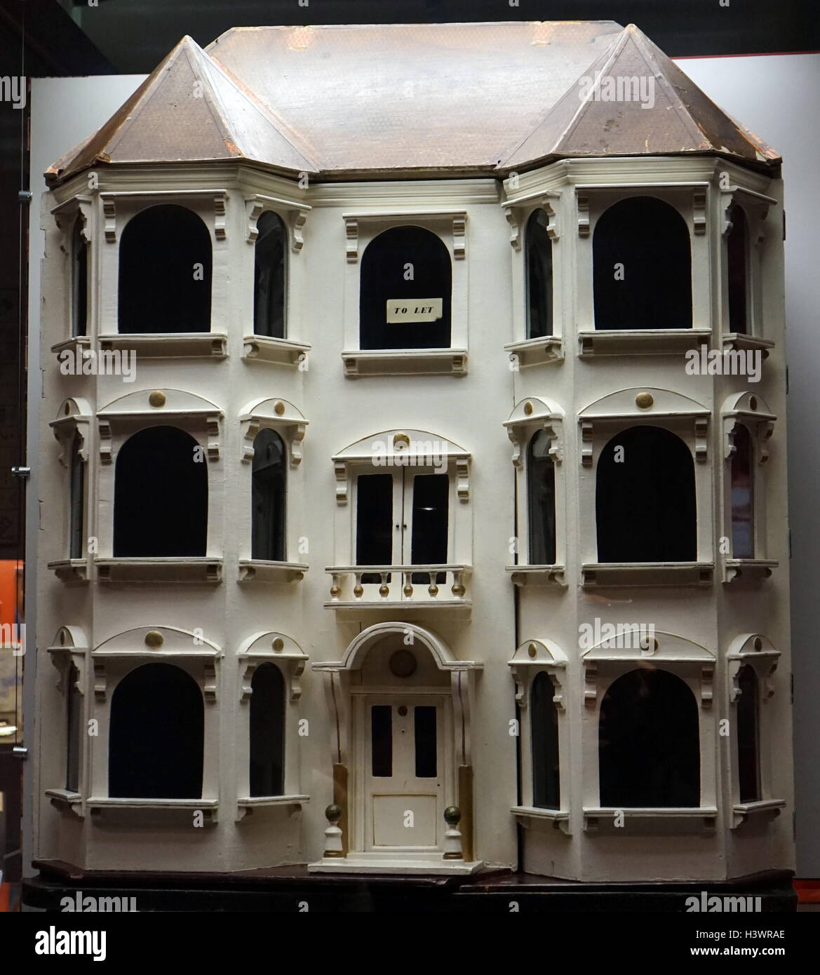 L'anglais, l'ère d'Edwardian dolls house, typique d'une classe moyenne home 1910 Banque D'Images