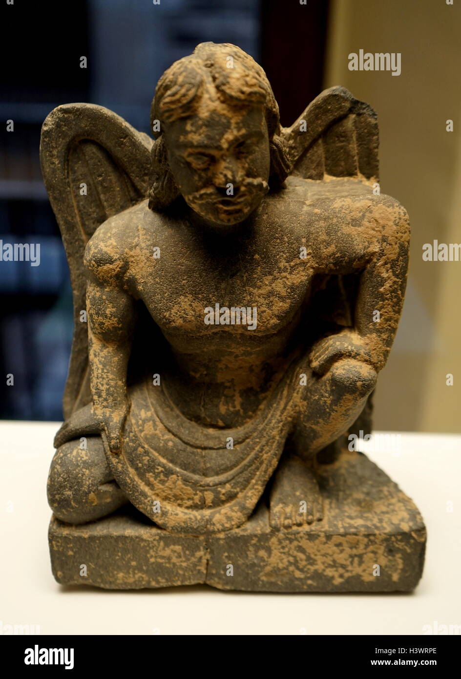 Atlas ailé Gandhara figure ; Hellenic ; 1ère -3ème siècle afghan BC fabriqués à partir de pierre de schiste Banque D'Images