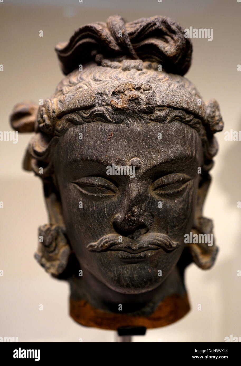 Tête de Bodhisattva Maitreya d'Afghanistan. En date du 1er siècle Banque D'Images