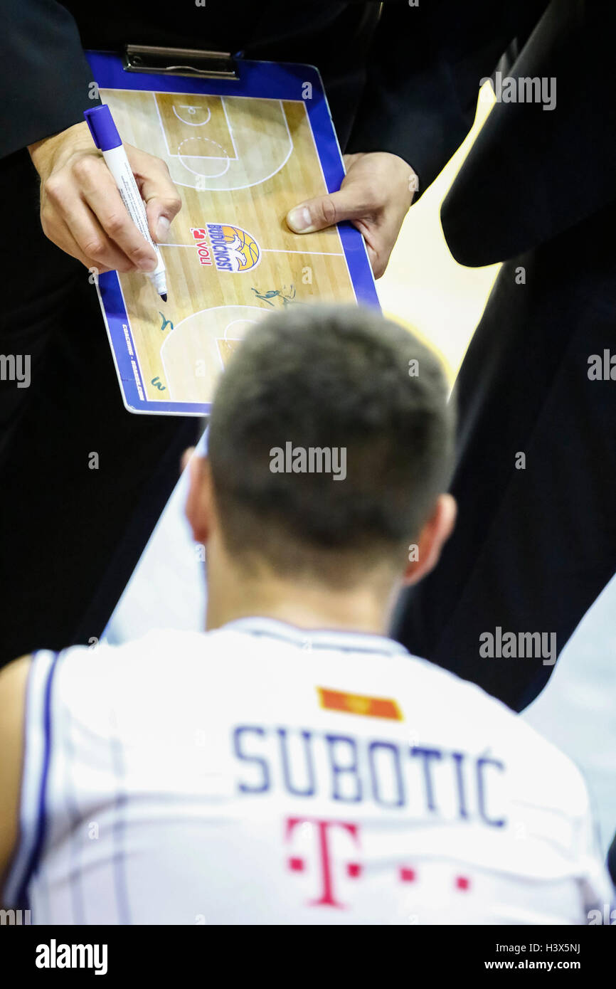 Murcia, Espagne. Le 12 octobre, 2016. Eurocup de basket-ball match entre Murcie Ucam CB vs Buducnost Voli . Credit : ABEL F. ROS/Alamy Live News Banque D'Images