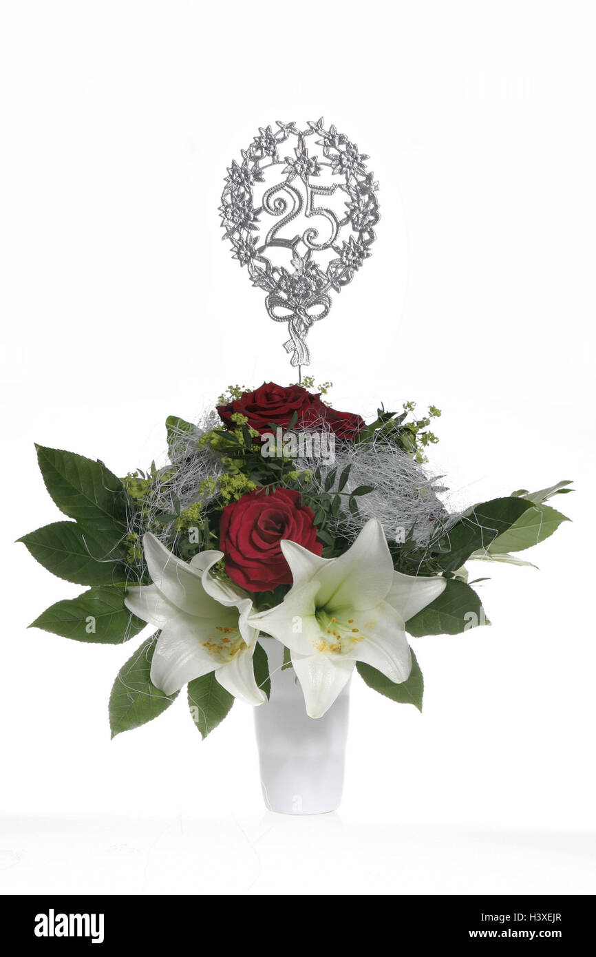Vase, bouquet, jubilé nombre '25', silver vase à fleurs, bouquet, fleurs, lys, roses, nombre annuel, données annuelles, fête, anniversaire, noces d'argent, anniversaire, fête, Fête, anniversaire de l'entreprise, célébrer, Célébration, fête, présent, still life Banque D'Images