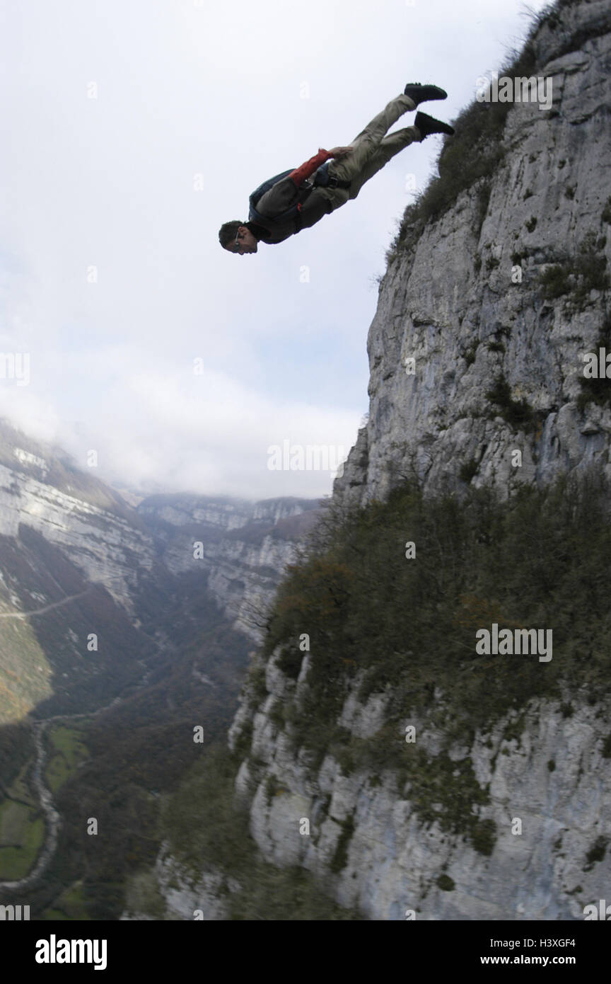 Montagnes, rochers, Basejump, man,, saut, prétendants cas, sur le côté,  Babylon Freefly S. L., l'homme, les athlètes, Bert, Santeneau les athlètes  de pointe extrême, sport extrême, sport, sport, saut en parachute, Stunt,