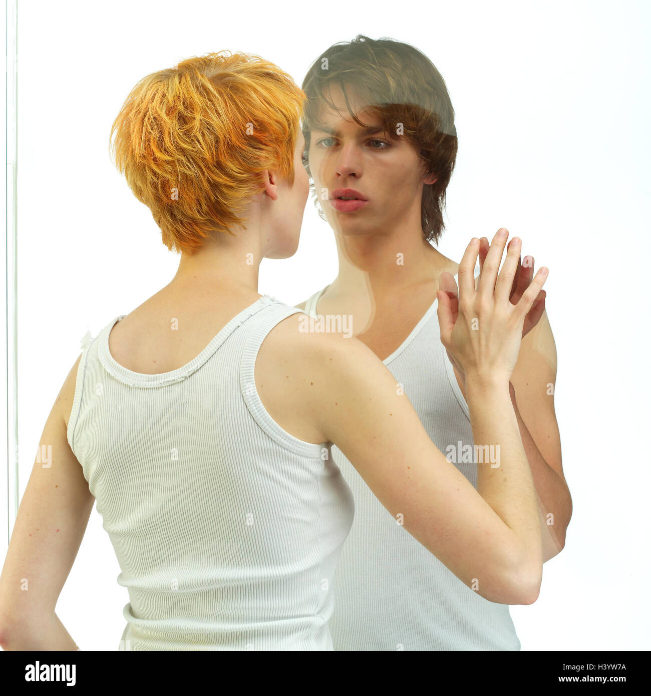 Couple Jeunes De Separation De Vitre Contact Avec Les Yeux Le Geste Le Desir Amoureux De A 30 Ans Jeunes Separes Fenetre Slice Sentir L Isolement D Eclatement De Recouvrir Removal Tiens De