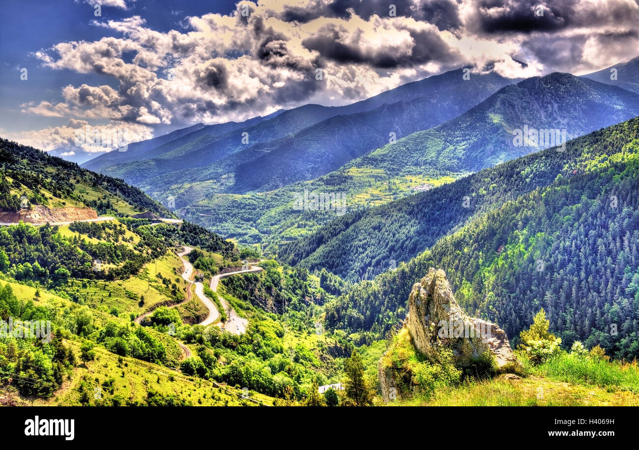 Vue sur les Pyrénées Catalanes, un parc naturel en France Banque D'Images