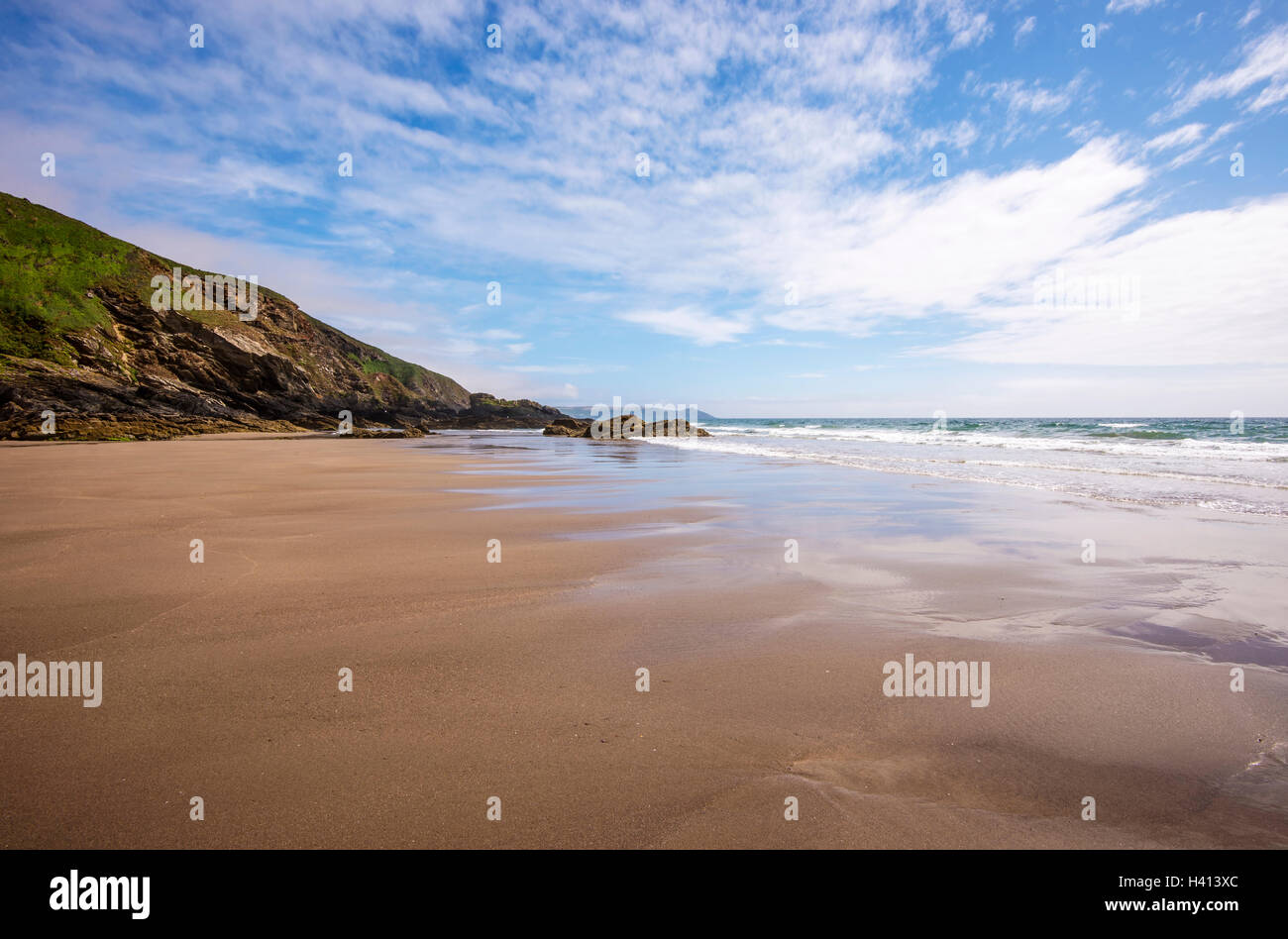 A cette photo d'une plage à marée lissé Whitesands Bay, Cornwall, Angleterre le 15/8/13.eu cette photo d'une plage à marée lissé Banque D'Images