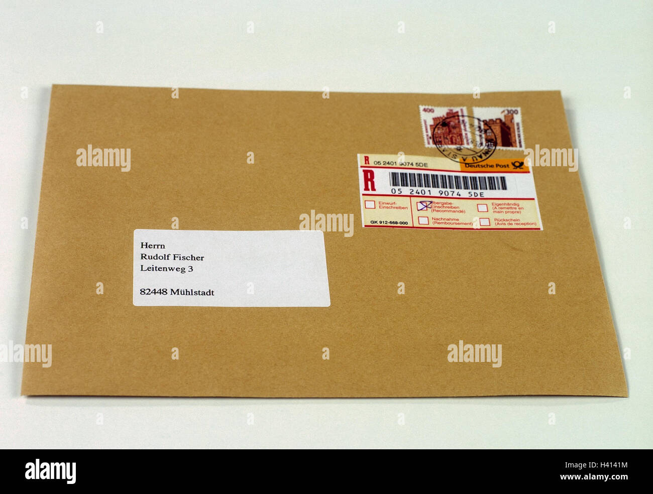 Registered letter letter envelope Banque de photographies et d'images à  haute résolution - Alamy