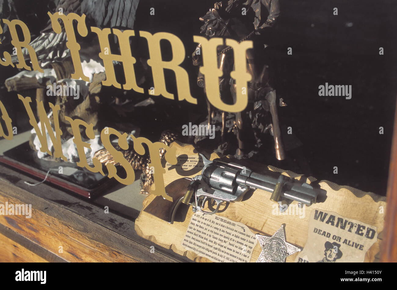 Les USA, Arizona, route 66, Oatman, entreprise, détail, shop-window, dépenses, revolver nord, rue, route, circulation, facilité de connexion est ouest, route, légendaire, historiquement, les affaires, chargement, boutique, boutiques de souvenirs, souvenirs, vente, photo du produit Banque D'Images