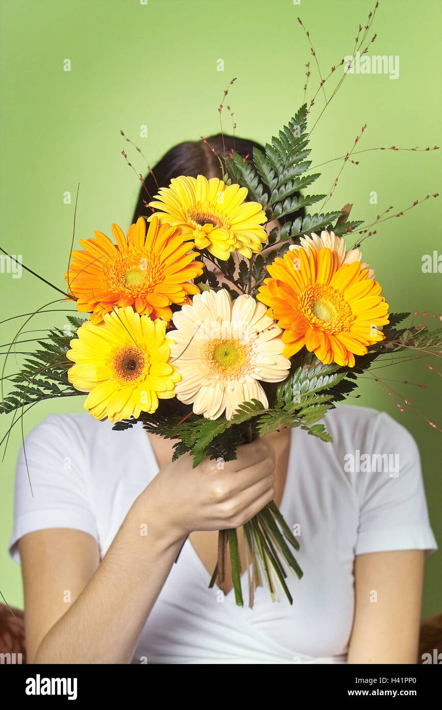 Femme Jeune Bouquet Détient Visage 0averdecken