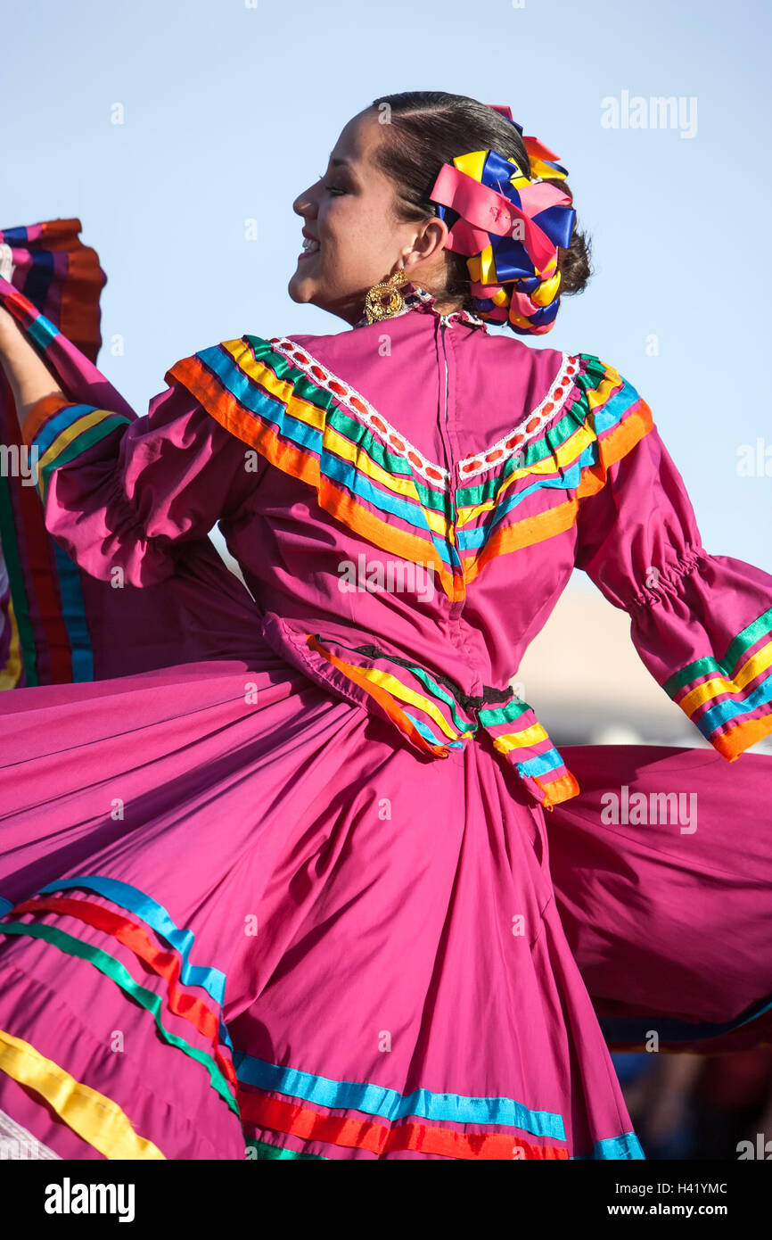 Danseuse mexicaine, célébration de Cinco de Mayo, Old Mesilla, Las Cruces, Nouveau Mexique, USA Banque D'Images