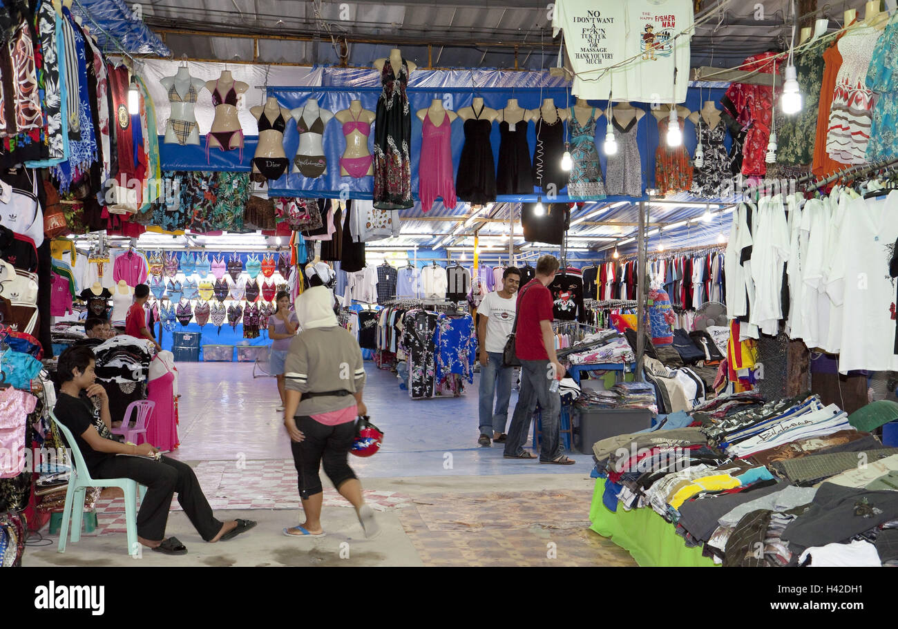 L'île de Thaïlande, Phuket, Kata, vêtements, marché Banque D'Images