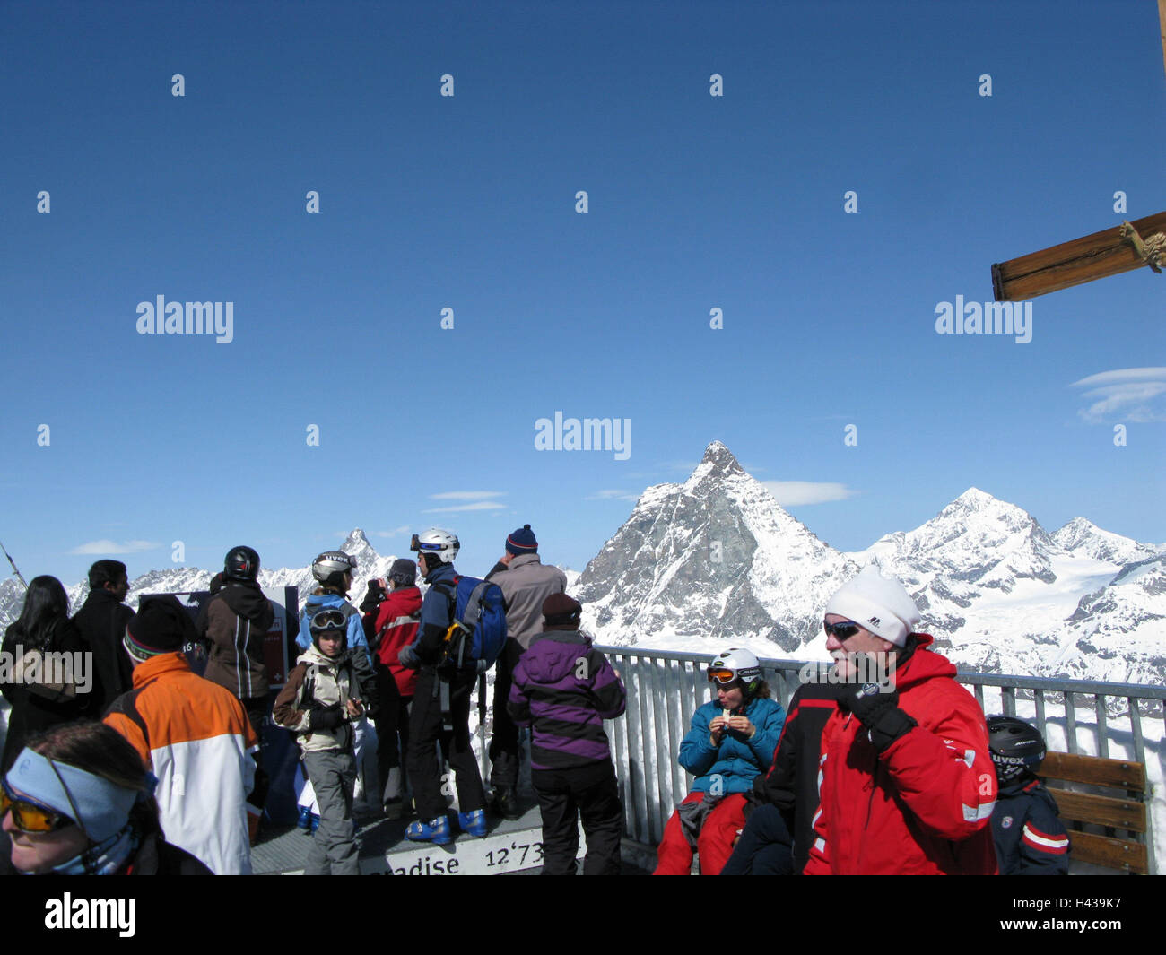 Suisse, Valais, pont à sec, touristiques, vue, montagnes, Cervin, Dent Blanche, le modèle ne libération, montagnes, Alpes, paysage de montagne, région montagneuse, recouverte de neige, saison, hiver, neige, sommet, soleil, ciel, bleu, sports d'hiver, lookout, Banque D'Images