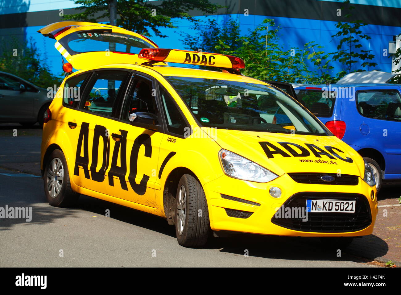 L'assistance routière de l'ADAC, avec lettrage voiture ADAC, Brême, Allemagne Banque D'Images