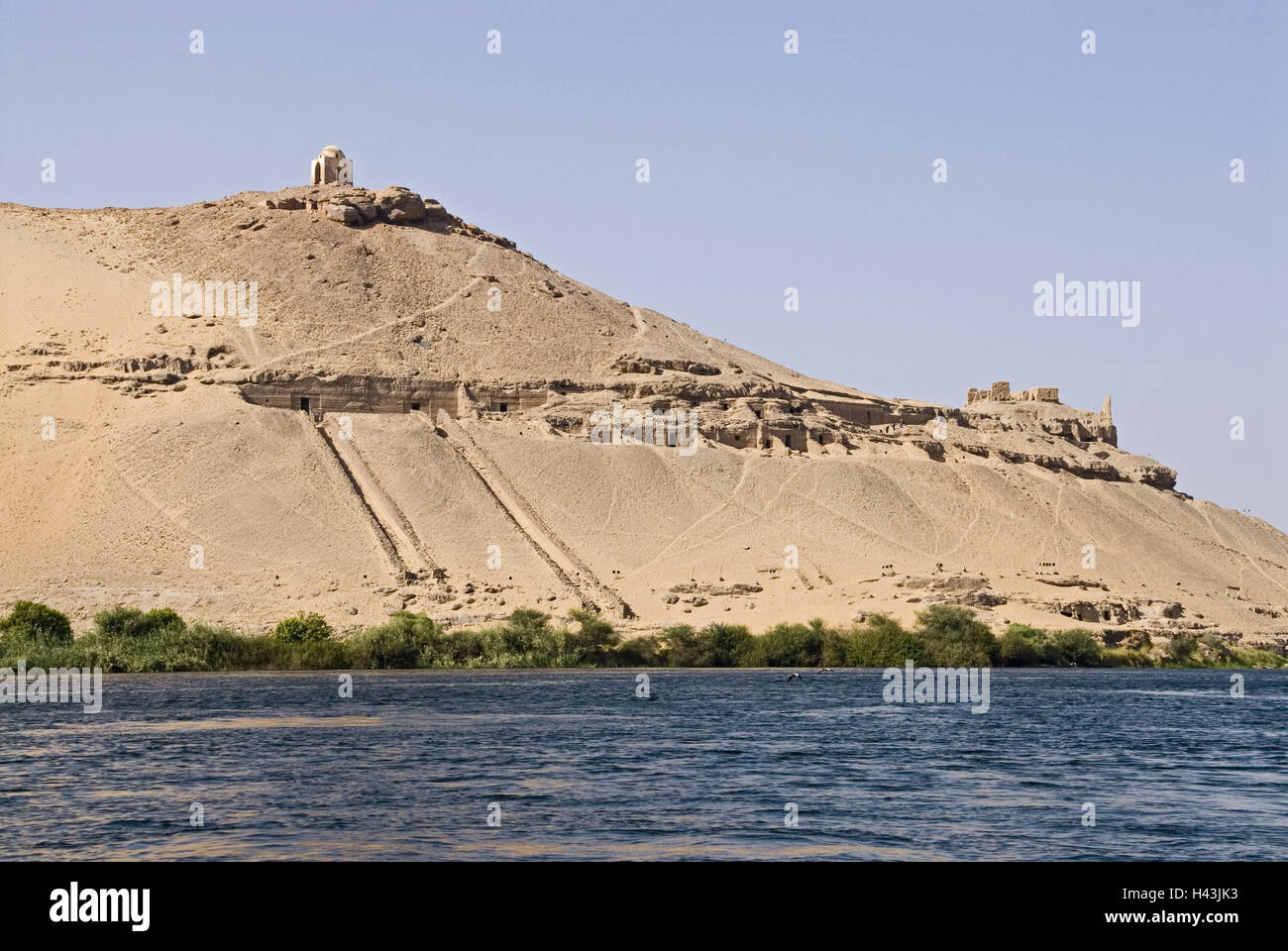 L'Égypte, Assouan, le Nil, Rock Tombs, Afrique, Haute Egypte, rivière, voyage, vacances, Tourisme, vacances, destination, port de destination, Riverside, rive du Nil, des tombes, point d'intérêt, historiquement, histoire, Banque D'Images