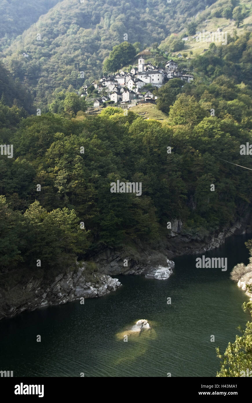 Suisse, Tessin, vallée de Verzasca Corippo, locaux, sommaire, montagne, rivière, Banque D'Images