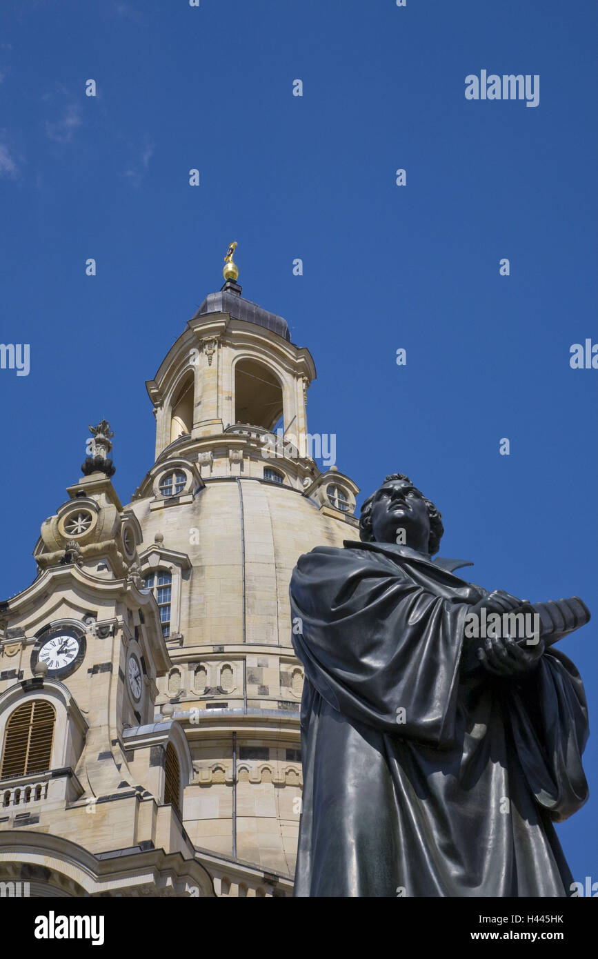 Monument, statue, Martin Luther, l'église Notre Dame, toit dome, Dresde, Saxe, Allemagne, Banque D'Images