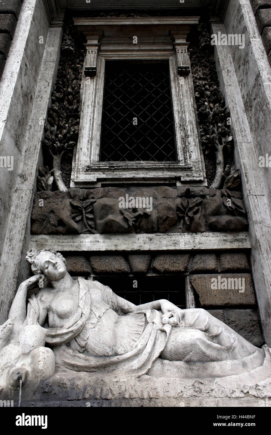 Italie, Rome, la dépression via Quattro Fontane, eh bien, la statue, la déesse Diane, Banque D'Images