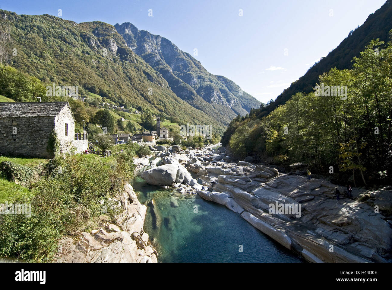 Suisse, Tessin, Verzascatal, Lavertezzo, locale, rivière Verzasca, Banque D'Images