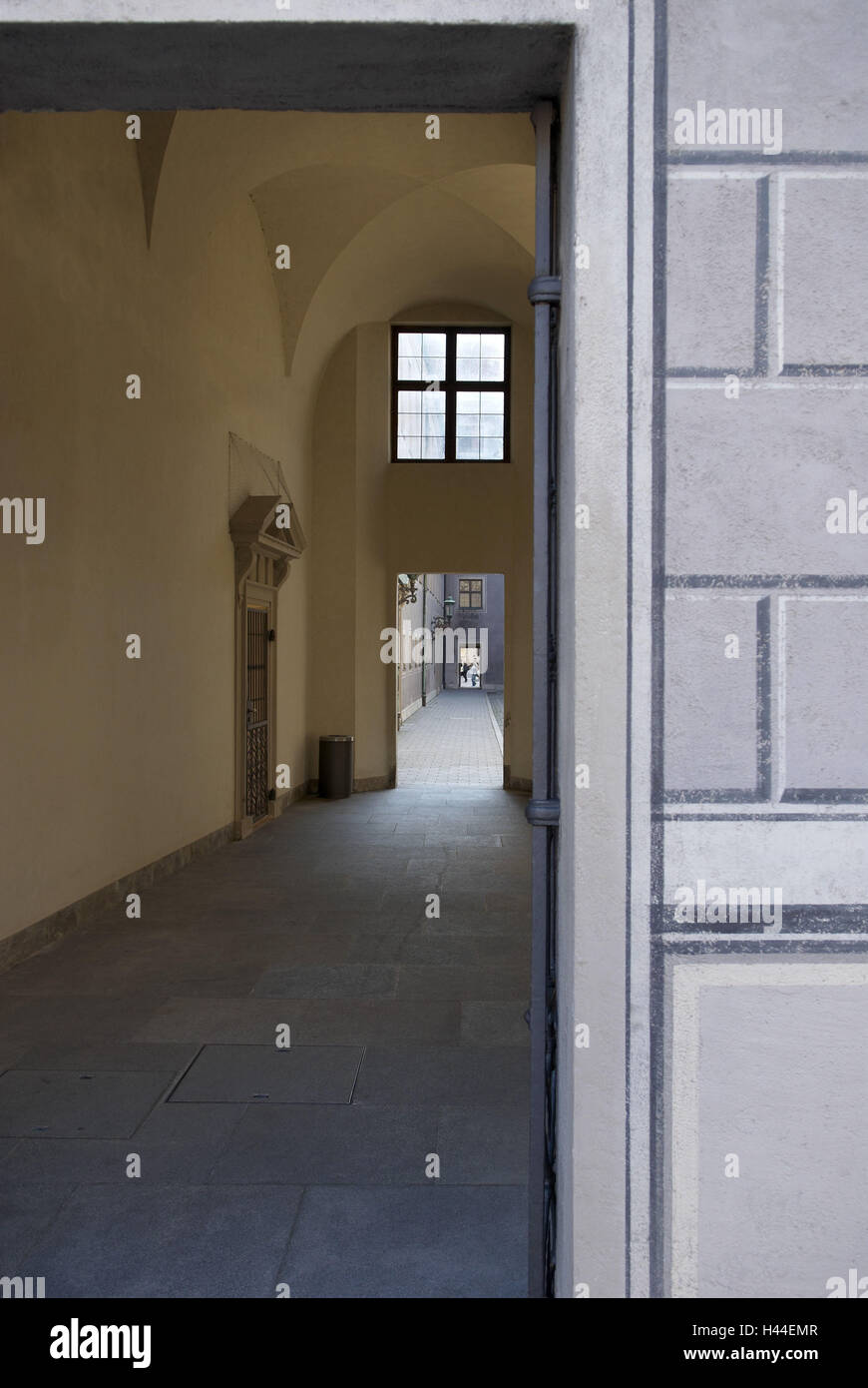 Résidence, passage, façade, porte, fenêtre, nervuré vault, Germany, Bavaria, Munich, Banque D'Images