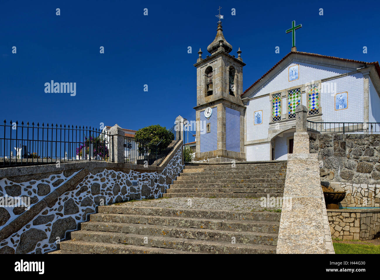 Nordportugal, Guimares, Vieille Ville, escaliers, cimetière, église Sao Thiago, Espereos Banque D'Images