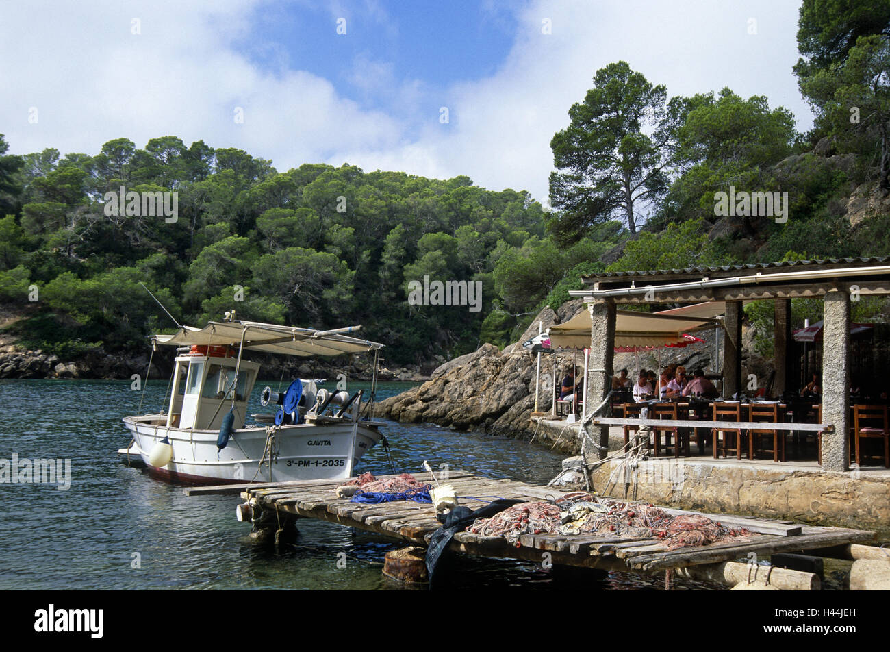Ibiza, Cala Mastella, boot, pont, restaurant, Banque D'Images