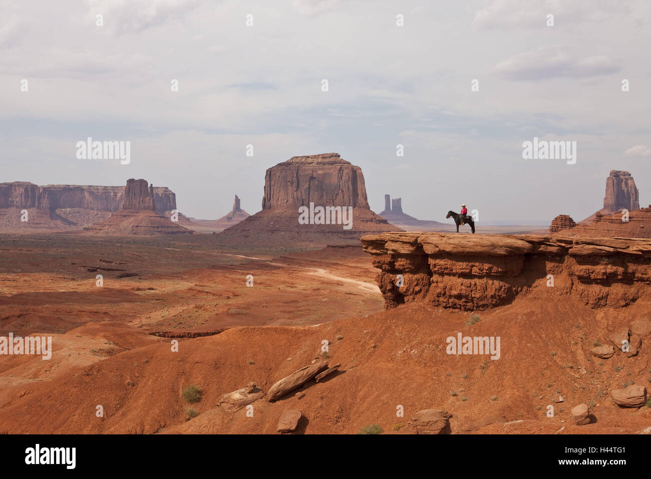 USA, Arizona, l'Utah, les quatre angles Région, réserve de la nation Navajo, du plateau du Colorado, Monument Valley, à cheval, Indien Banque D'Images