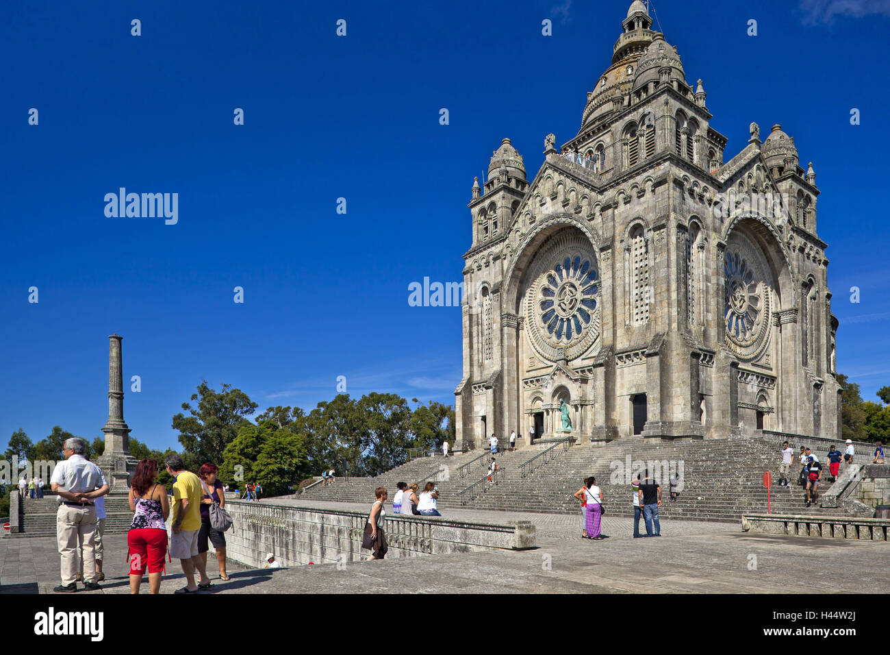 Le nord du Portugal (Viana do Castelo, Monte de Santa Luzia, l'église de pèlerinage Santa Luzia, touristes, Banque D'Images
