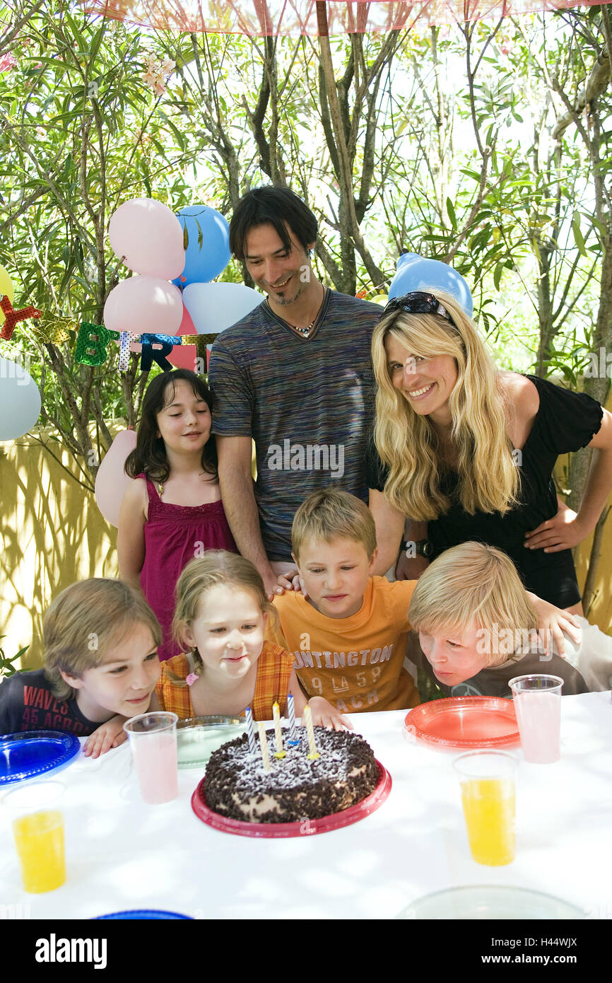 Gateau De Fete D Anniversaire Pour Enfants Banque De Photographies Et D Images A Haute Resolution Alamy Gateau De Fete D Anniversaire Pour Enfants Banque De Photographies Et D Images A Haute Resolution Alamy