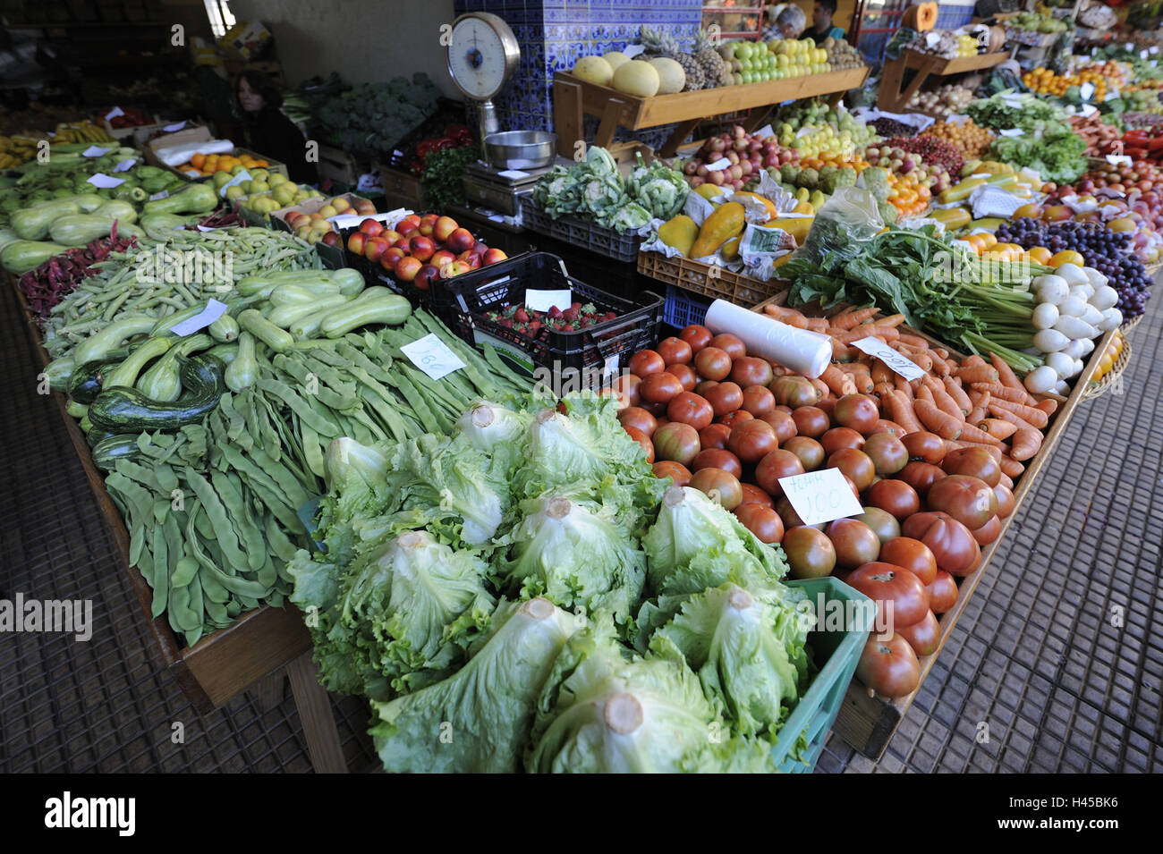 Le Portugal, l'île de Madère, Funchal, marché couvert, ventes, légumes, Banque D'Images