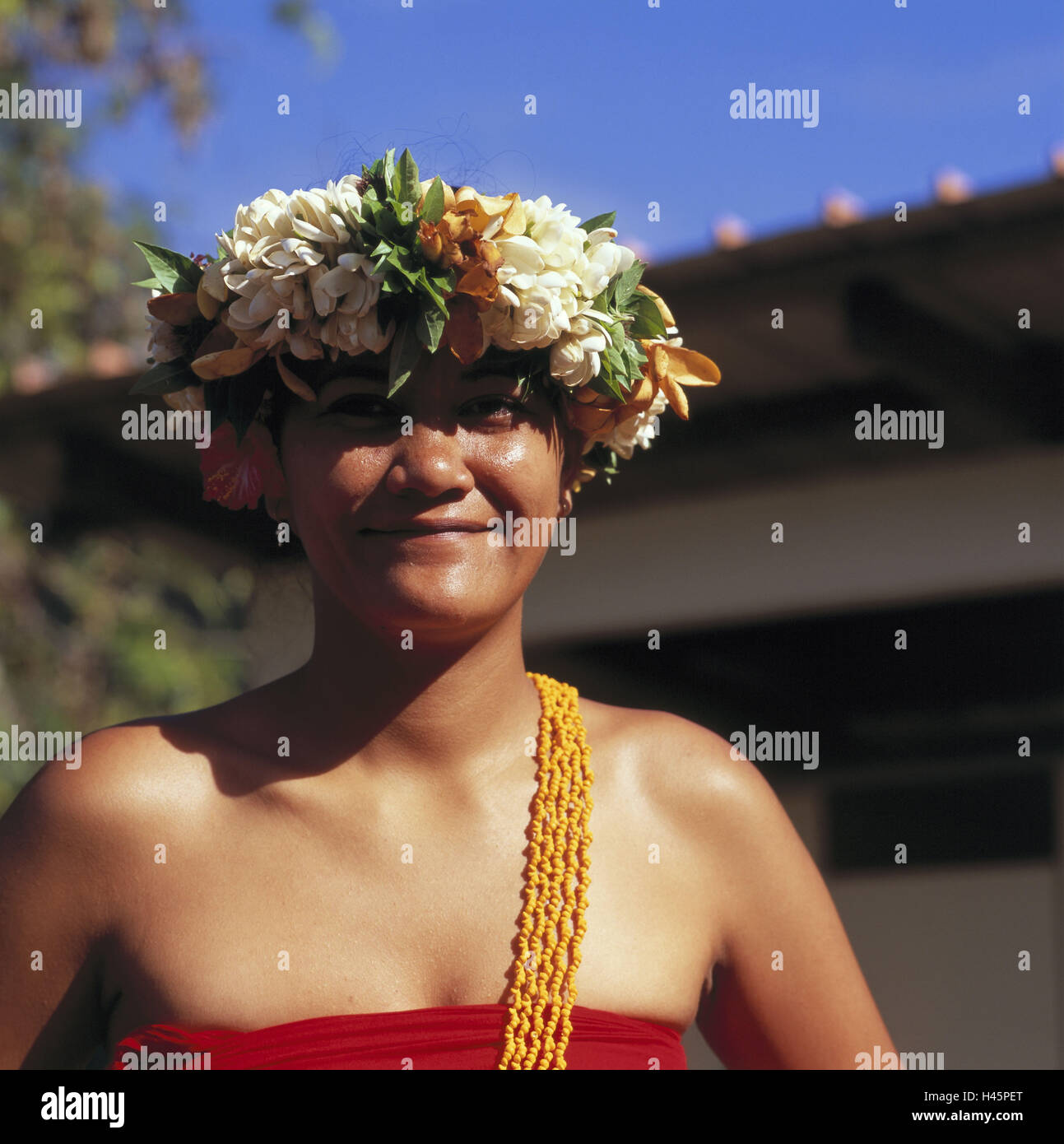 Polynésie Française, Ua Huka, femme, décoration florale, portrait, personne, les sections locales, la peau sombre, couronne de fleurs, polynésienne, Banque D'Images