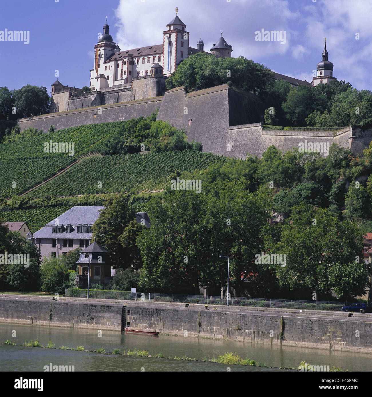 L'Allemagne, en Bavière, en Basse-franconie, Wurzburg, forteresse de montagne de Marien, vignobles, rivière Main, l'Europe, la ville, la destination, le lieu d'intérêts, l'architecture, bâtiment, historiquement, forteresse, monument, de la viticulture, de la superficie viticole, maisons, bords, l'eau, les fêtes de Marien, Banque D'Images