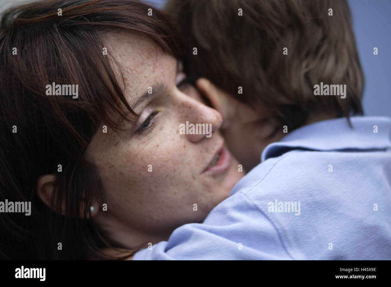 La mère, le fils, embrasser, affectueusement, page portrait, Banque D'Images