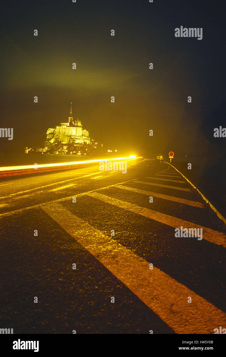 France, le Mont Saint Michel, rue, nuit, Banque D'Images