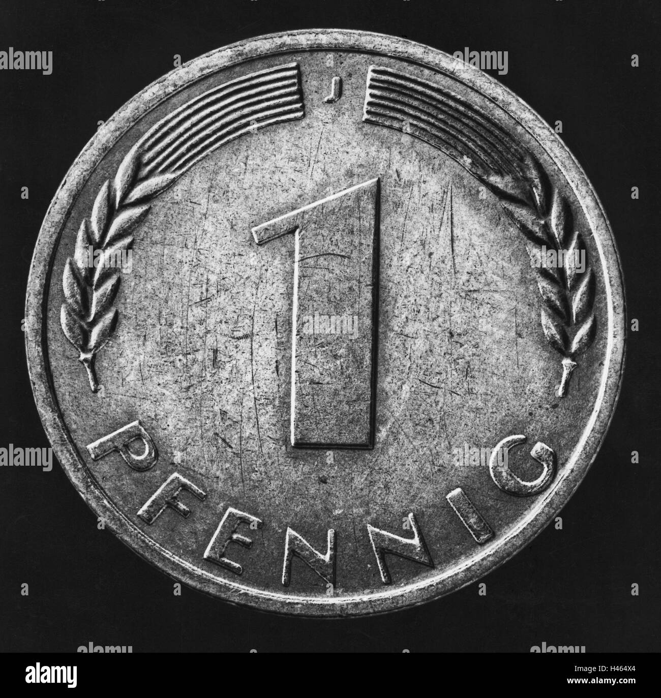Coin, pfennig, b/w, l'Allemagne, en allemand, PF, d'argent, de cuivre, de pièce de monnaie, médaille d'argent, un disque dur, de l'argent, changer, monnaie, en allemand, anciennement, la nostalgie, la chance bringer, chance pfennig, enregistrement, matériel Banque D'Images
