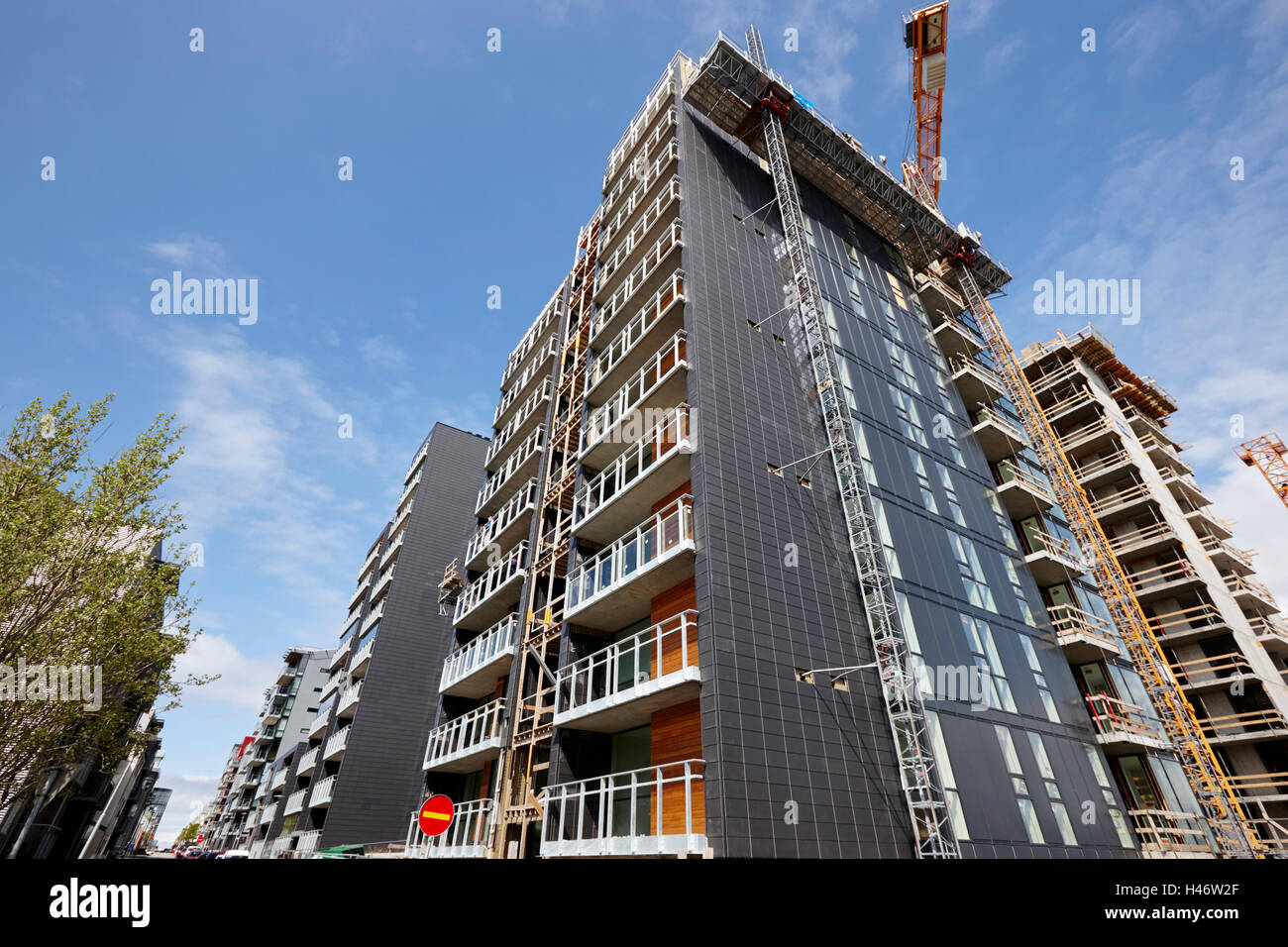 Nouveaux immeubles en construction à saebraut Reykjavik Islande Banque D'Images