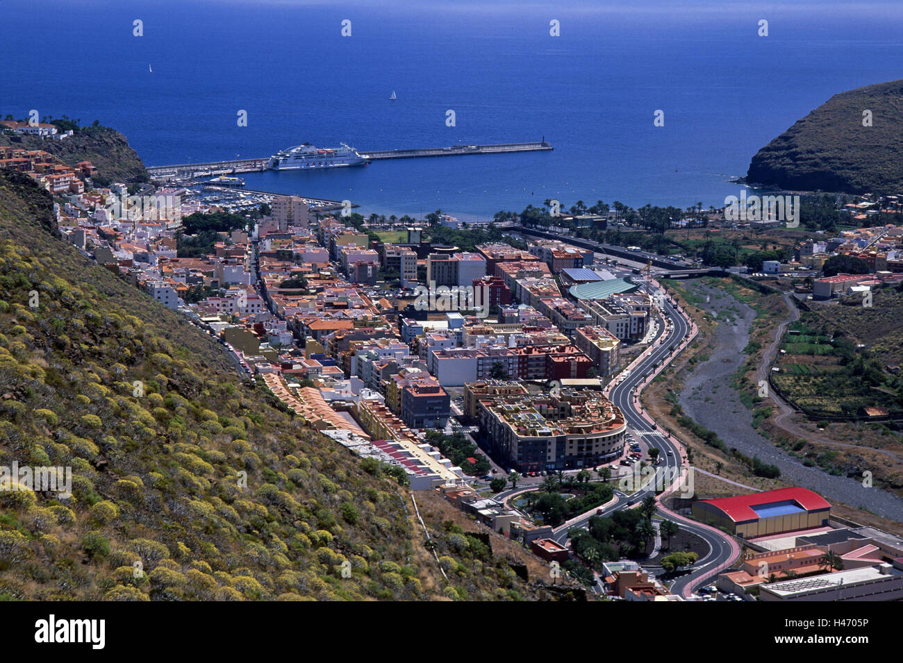Espagne, Canaries, La Gomera, San Sebastian, aperçu ville, ville, port, les Canaries, la capitale, les maisons, les bâtiments, la mer, les eaux, rivière, port de plaisance, port de ferries, l'Atlantique, le trafic de marchandises, Fährverbindungen ville, vue, Banque D'Images
