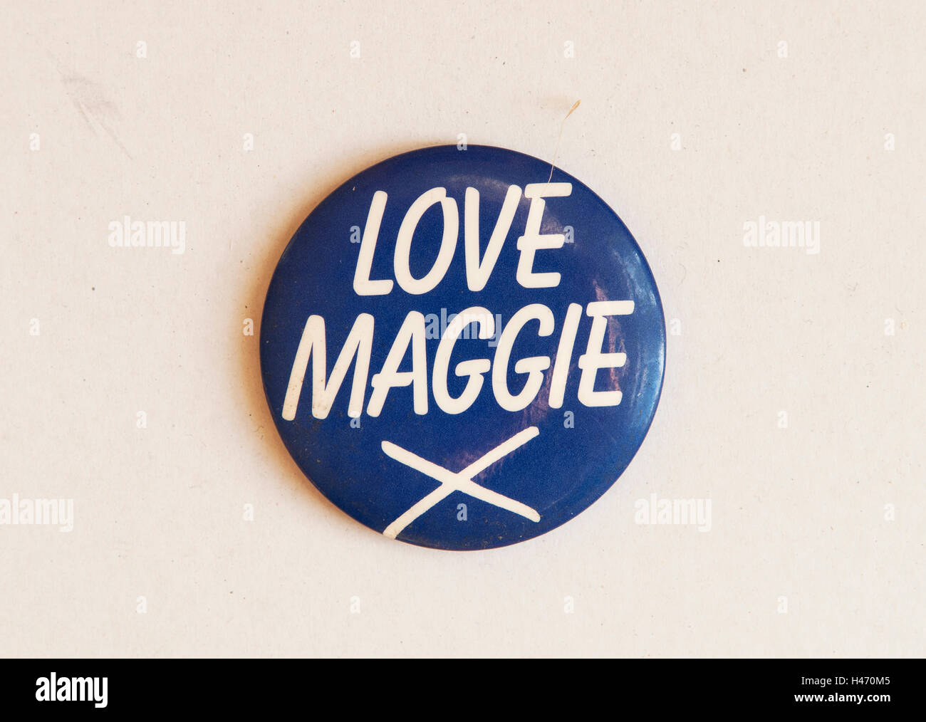 Margaret Thatcher élection générale. 1983 'Love Maggie X' bouton pin badge 1980 HOMER SYKES Banque D'Images