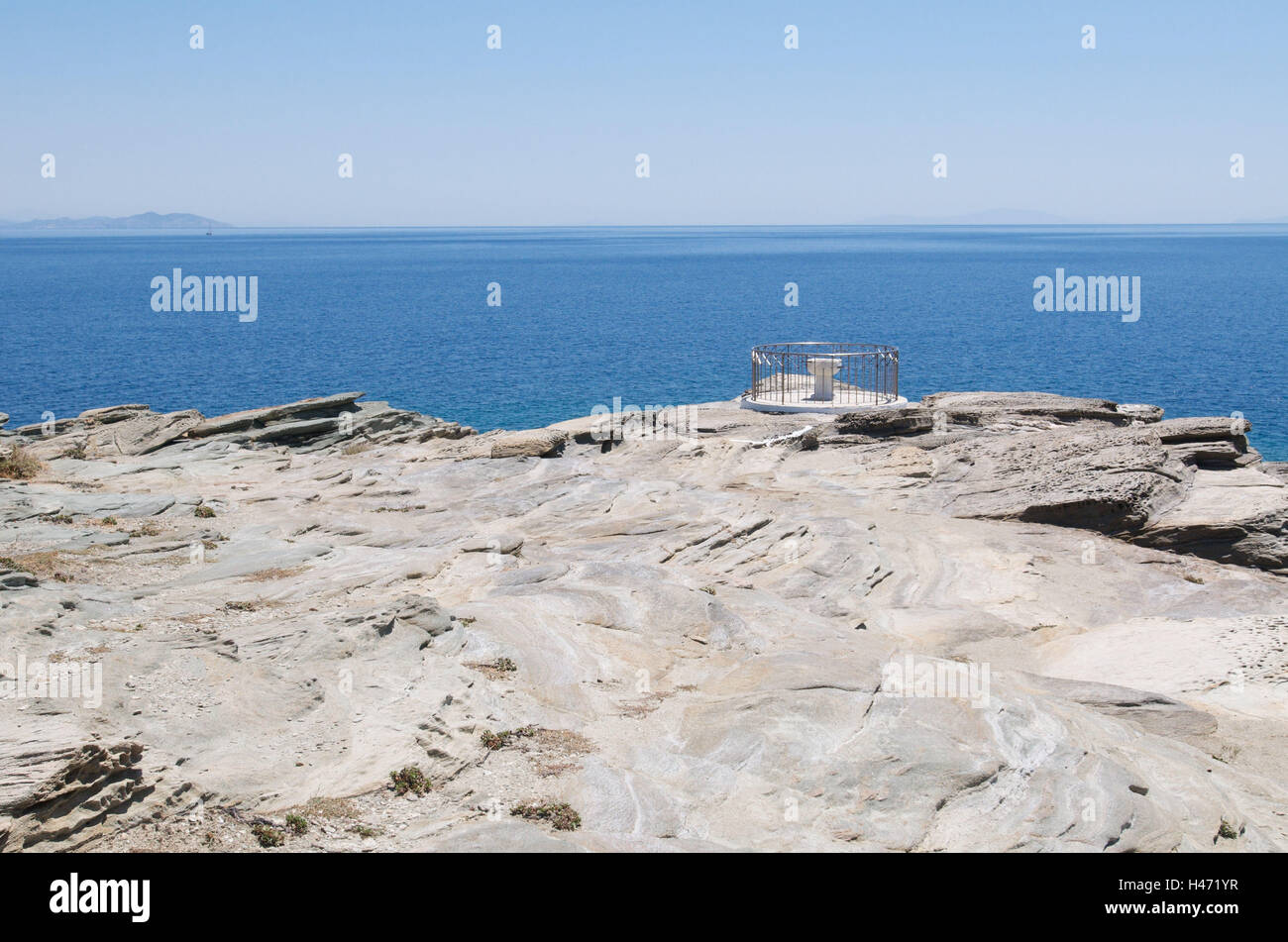 Fonts baptismaux du monastère de Chrisopigi, Sifnos, l'île des Cyclades, Grèce, Banque D'Images