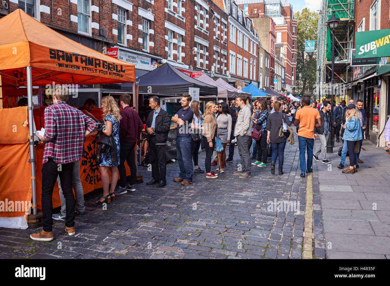 Marché de masse Strutton à Westminster, Londres Angleterre Royaume-Uni UK Banque D'Images