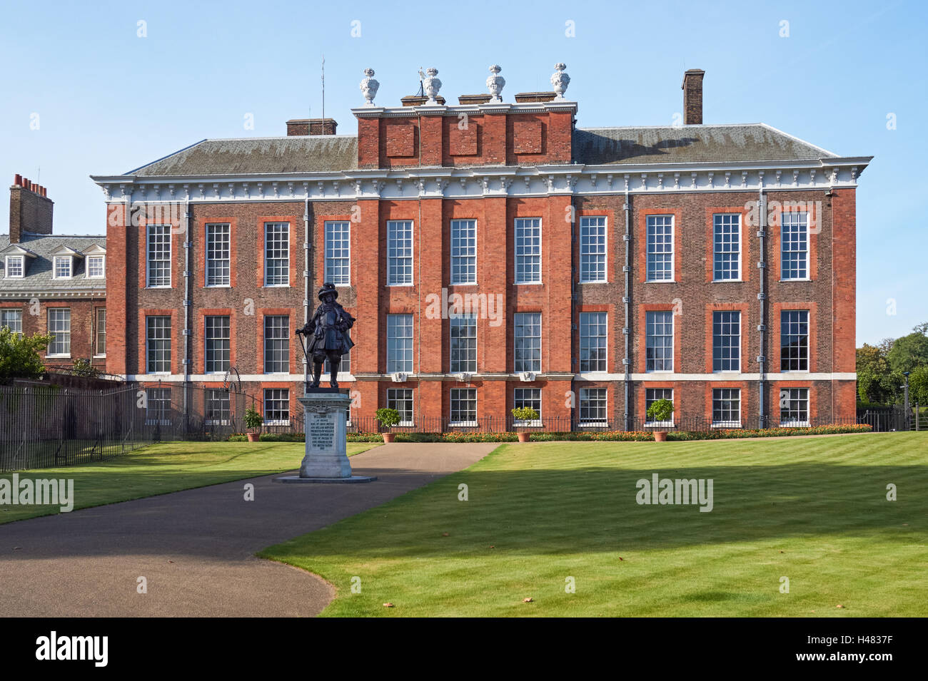Le palais de Kensington à Londres Angleterre Royaume-Uni UK Banque D'Images