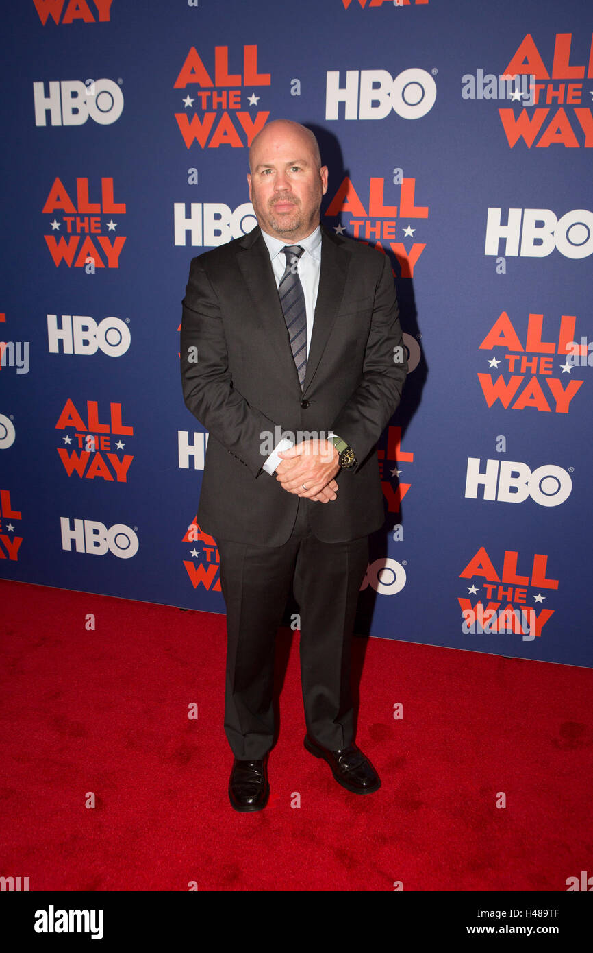 Producteur exécutif Justin Falvey assiste à la première du film HBO Austin tout le chemin à la LBJ Presidential Library à l'Université du Texas à Austin, Texas, le 11 mai, 2016 Banque D'Images